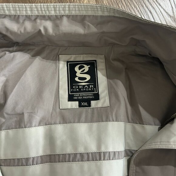 waterproof jacket - Picture 3 of 5